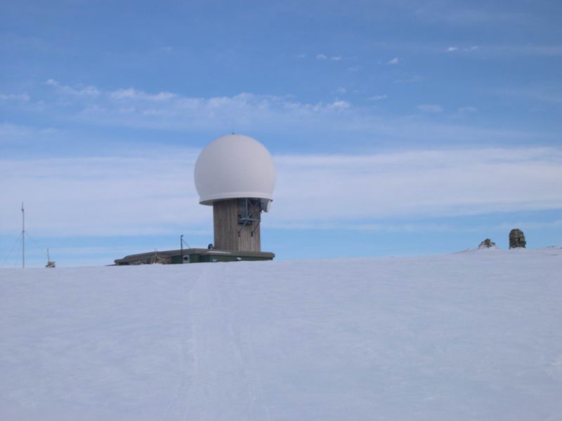 Radar en haut de Storkjlen (790m)
