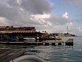 depuis le reef, au loin le bar Barco Hundido