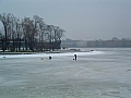 Pche sur la Neva gelee