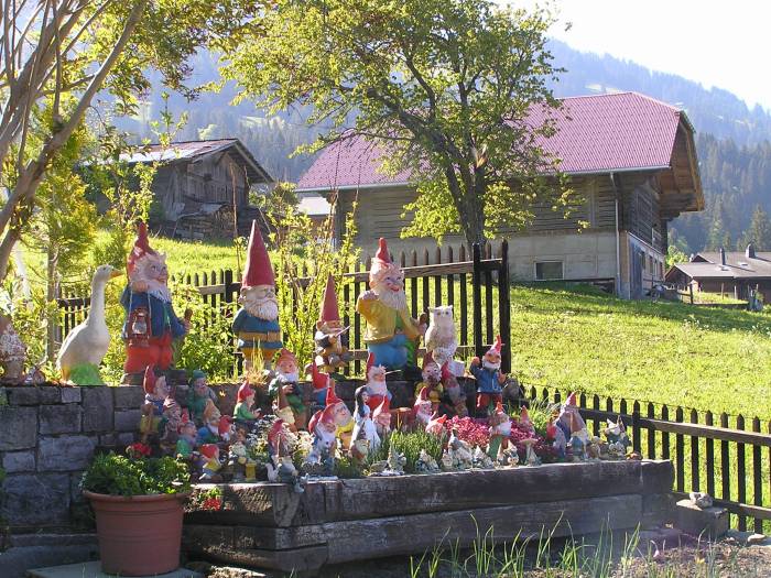 Nains de jardins... spcialit suisse !